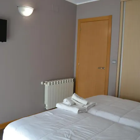Apts Cueto 3a 2 Adultos 2 Ninos *