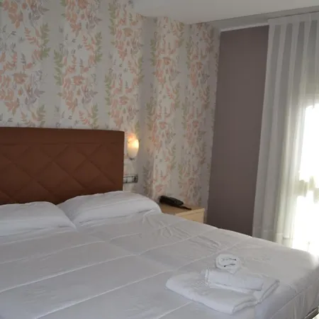 Apts Cueto 3a 2 Adultos 2 Ninos * Onís